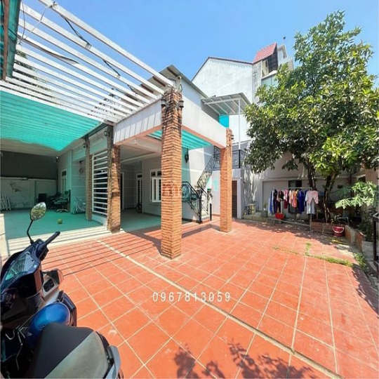 Nhà 2 MT đường thông Thạnh Lộc 41, DT:22x22m, hướng đông nam, Q12