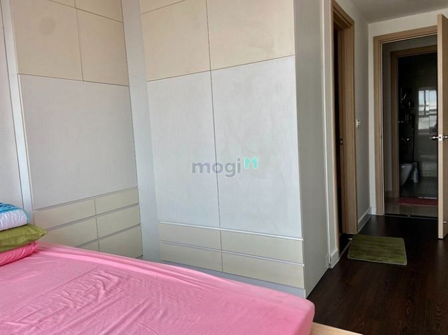 Nhà đẹp cần bán 2PN, 2WC, 70m2, Cc Golden Mansion view Hồ bơi đẹp