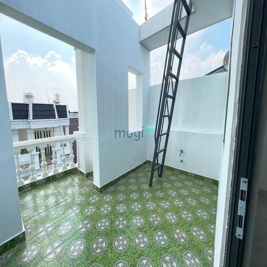 Nhà đường thông TX 22, DT:4X14M, Lửng, 3Lầu, 4PN, P/thờ, Sân thượng
