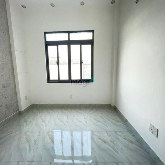 Nhà đường thông TX 22, DT:4X14M, Lửng, 3Lầu, 4PN, P/thờ, Sân thượng
