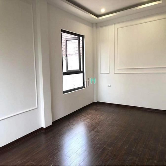 8T thang máy ôtô đỗ Phố Thái Thịnh Đống Đa 33m MT5,5m giá 8.3 tỷ.
