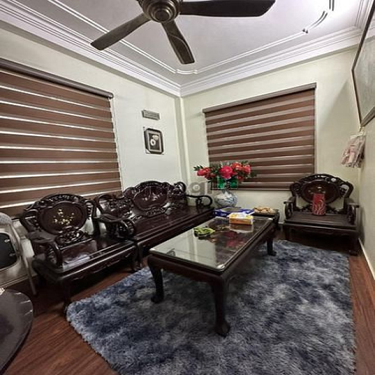 Bán Nhà Kim Giang DT 42m2 **5Tầng-Nhà Đẹp-Lô Góc 3 Thoáng Ở Ngay