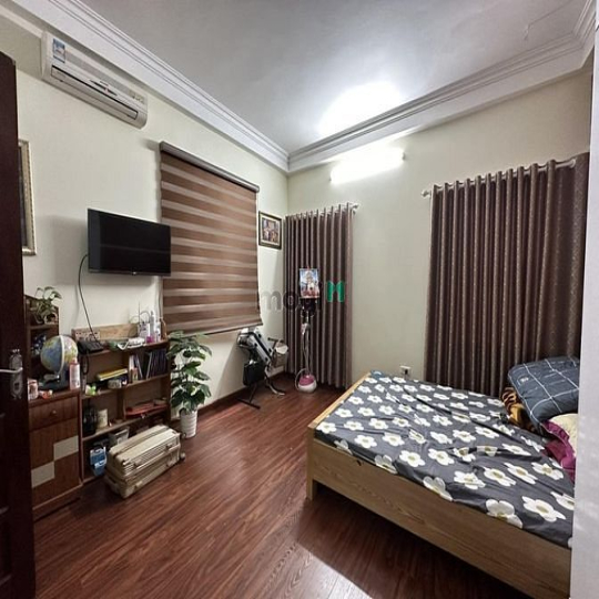 Bán Nhà Kim Giang DT 42m2 **5Tầng-Nhà Đẹp-Lô Góc 3 Thoáng Ở Ngay