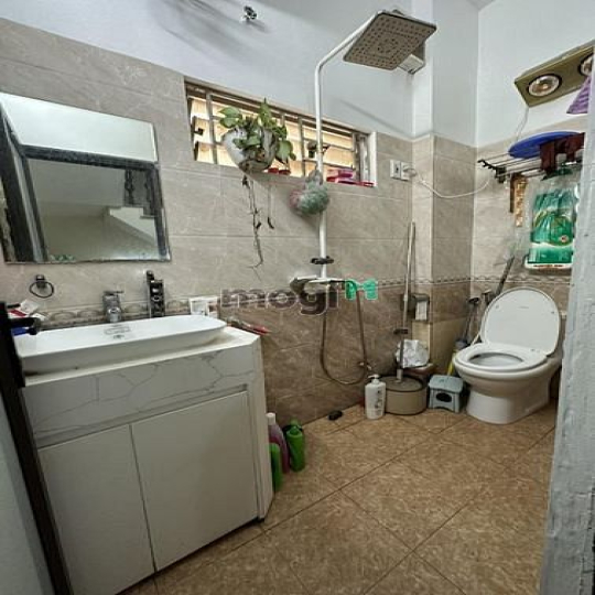 Bán Nhà Kim Giang DT 42m2 **5Tầng-Nhà Đẹp-Lô Góc 3 Thoáng Ở Ngay