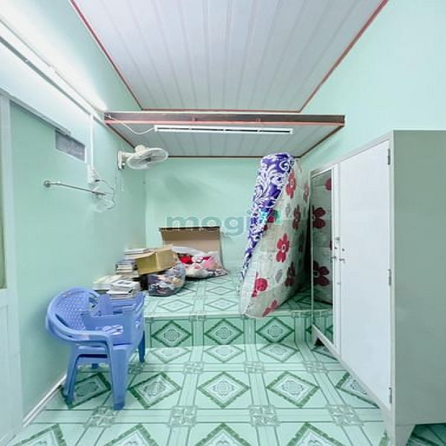 Bán nhà cũ 2 tầng. 73m2. Tiện mua về xây căn hộ dịch vụ hoặc phòng trọ