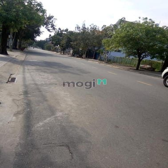 Cần bán biệt Thự 10x20m khu Ao Sen, đường số 32, P. Bình Trị Đông B