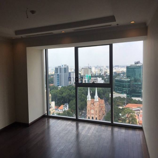 Xuất cảnh bán Gấp căn hộ Vincom Đồng Khởi, Quận 1 view Nhà thờ Đức bà