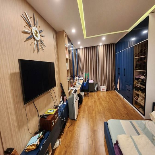 Cho Thuê Nhà Nguyên Căn Tại Quận 4 Oto Đậu Trước Nhà 4x16 Trệt 2 Lầu