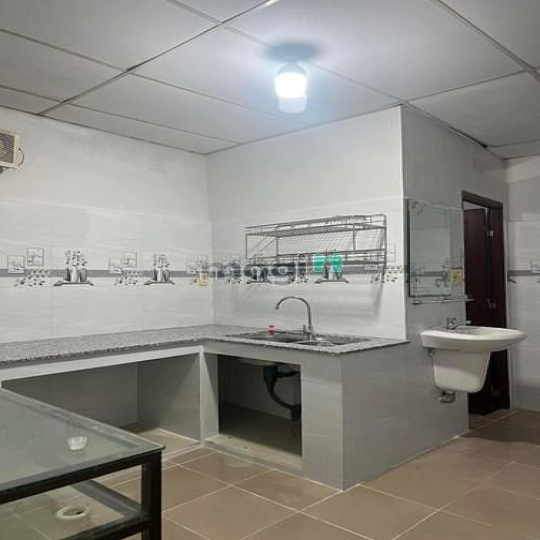 Nhỉnh 5 Tỷ ,43m2,Hẻm Ba Gác , Cách HXH 5m , Gần Hàng Xanh XVNT P.25 BT