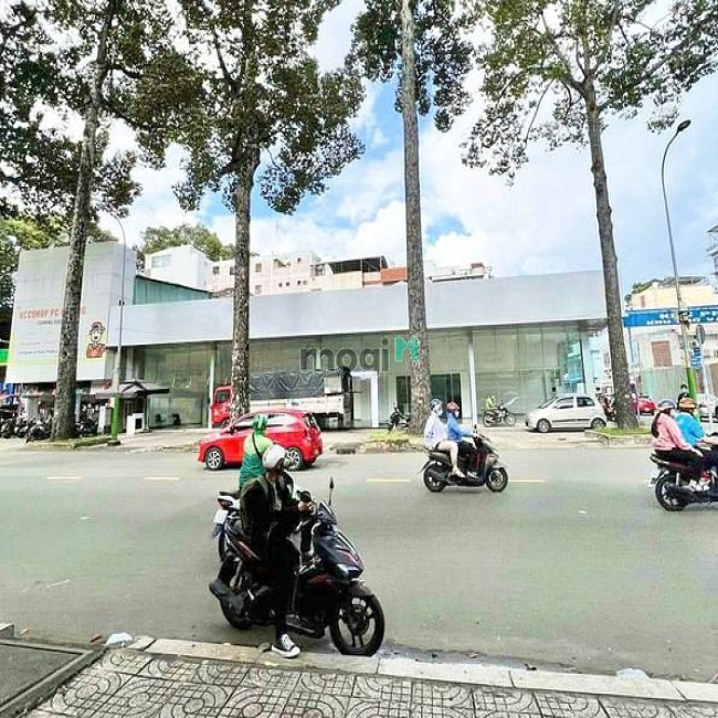 Siêu Phẩm góc 2 mặt tiền đoạn Lý Thường Kiệt - DT 450m2 đoạn đẹp