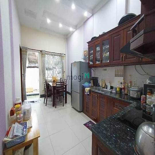 Bán nhà sân vườn 5.5x25m mặt tiền đường xe tải cách Lotte Mark Q7 5km.