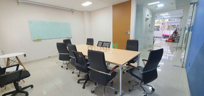 VP tầng trệt Sala. Giá 18tr/tháng. Hầm xe riêng. Miễn phí quản lý