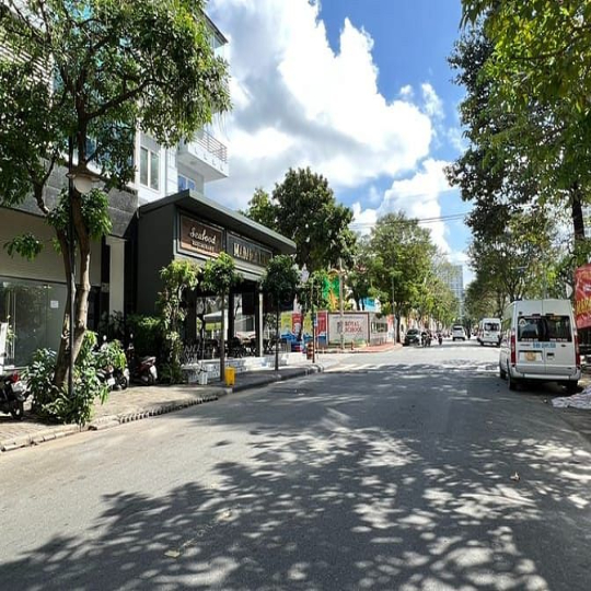 Bán nhà phố nội khu Hưng Gia 2, Phú Mỹ Hưng ưu tiên cho khách đầu tư