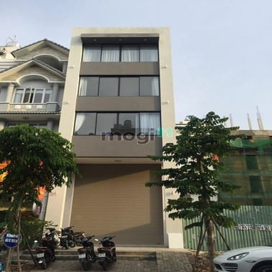 Bán nhà phố nội khu Hưng Gia 2, Phú Mỹ Hưng ưu tiên cho khách đầu tư