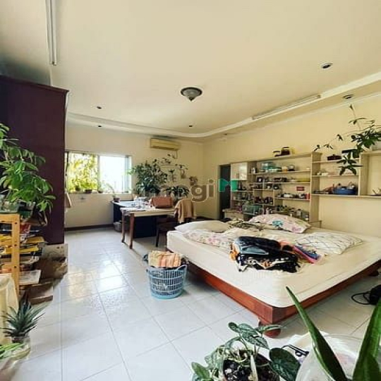 Mặt tiền nguyễn thiện thuật quận bình thạnh phường 24.