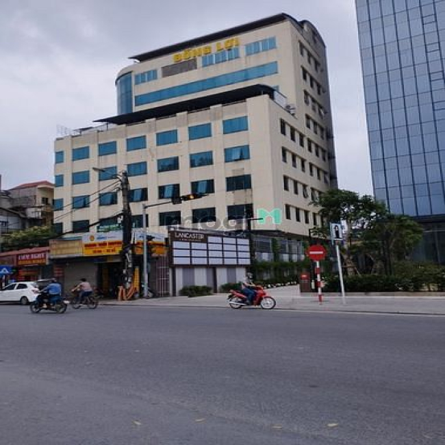 Cho thuê sàn văn phòng từ 200-400m trong toà nhà 9 tầng 1 hầm mặt đườn