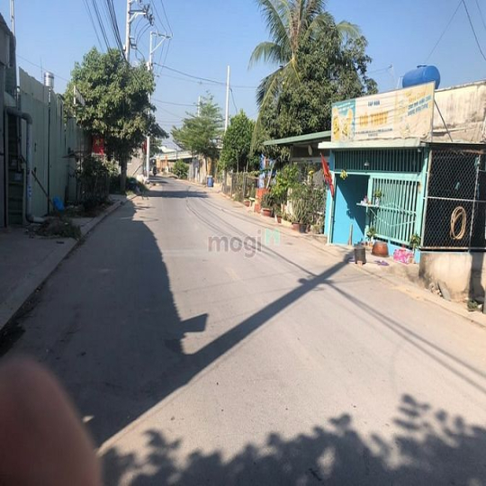 Xưởng TL41 11x45m nở hậu tổng DT 520m điện 3 pha xe 15 tấn Giá  25tr