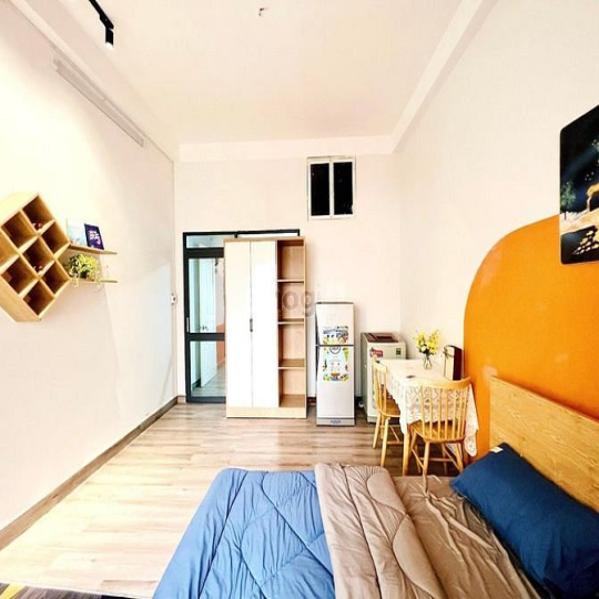 Căn Hộ Dịch Vụ - Tách Bếp + 1 Phòng Ngủ Riêng - Đầy Đủ Tiện Nghi