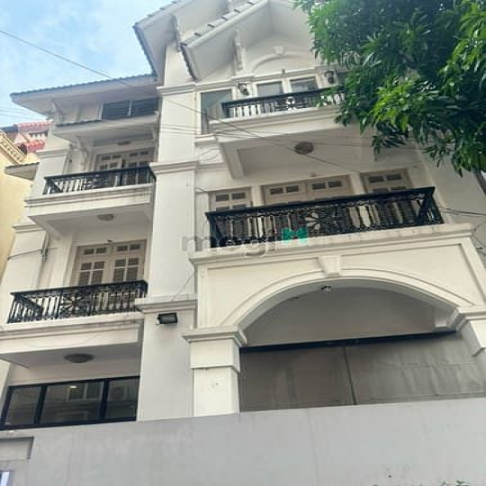 Bán căn nhà gần mặt phố trung kính , khu phân lô có vỉa hè