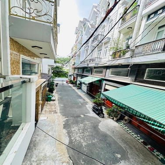 Gần 100m2 - Cống Lờ Phan Huy Ích Phạm Văn Bạch - xe hơi ngủ trong nhà