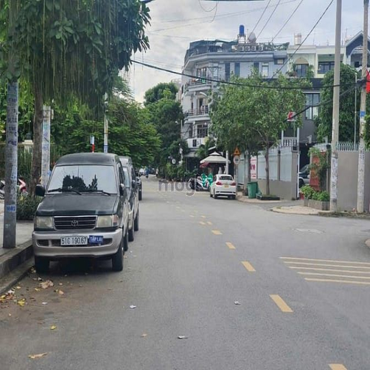 Bán đất tặng nhà mặt tiền đường 14m – tân phú. dt 4x20m, đúc