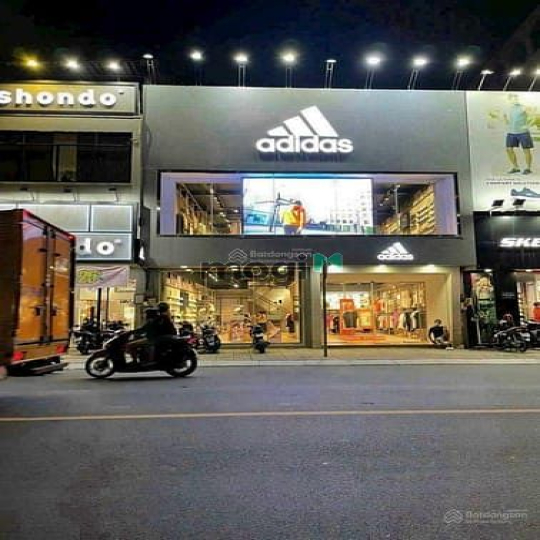 Bán gấp nhà mặt tiền Hai Bà Trưng P Tân Định, Quận 1 - DT 8 x 20m - HĐ