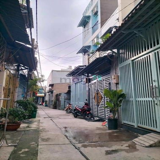 Bán nhà  XH đường Gò xoài - Bình Tân- Nhà mới 2 tầng, 2PN giá rẻ
