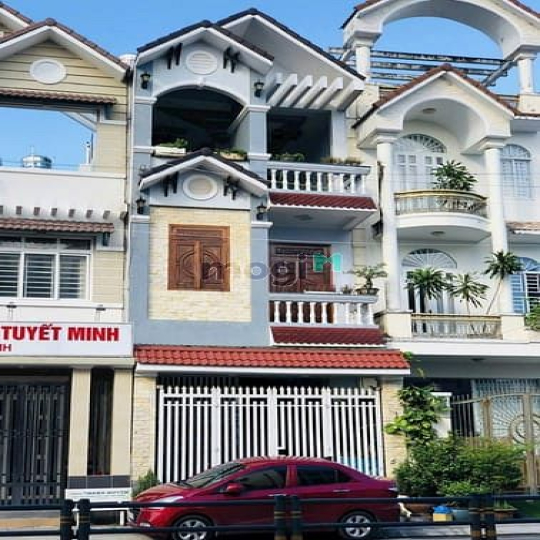 Bán gấp - Nhà 2 lầu mặt tiền Trần Hoàng Na đoạn KDC 91B, Cần Thơ