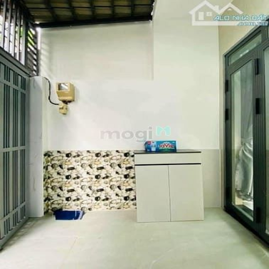 Bán nhanh căn nhà phố Đ. Mai Thị Lựu, Đa Kao, Quận1, 68.8m2, 3tỷ550tr