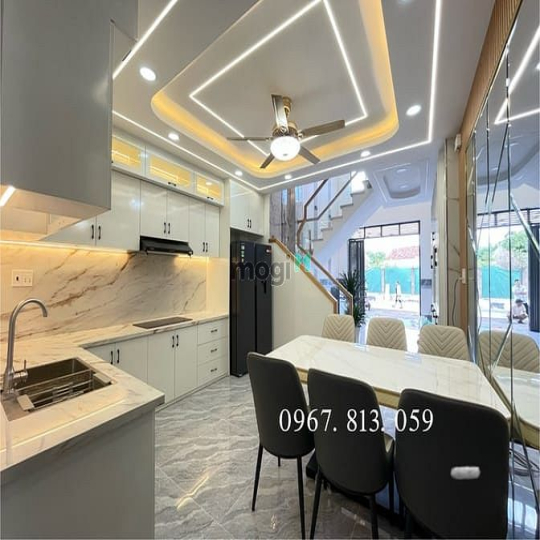 Nhà MTKD Đường Thạnh Lộc 47, DT:4x13M, Lửng, 3Lầu, 4PN, Gara xe hơi