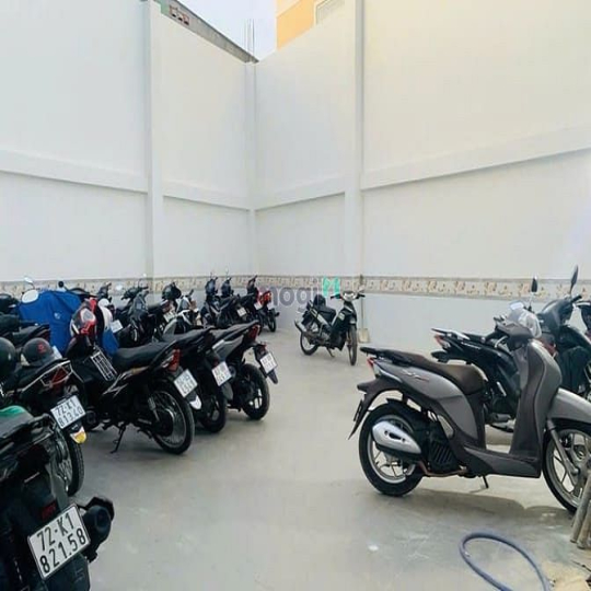 CHDV Hẻm 80 Dương Quảng Hàm 42 Phòng Doanh Thu 150 triệu/tháng Nở Hậu