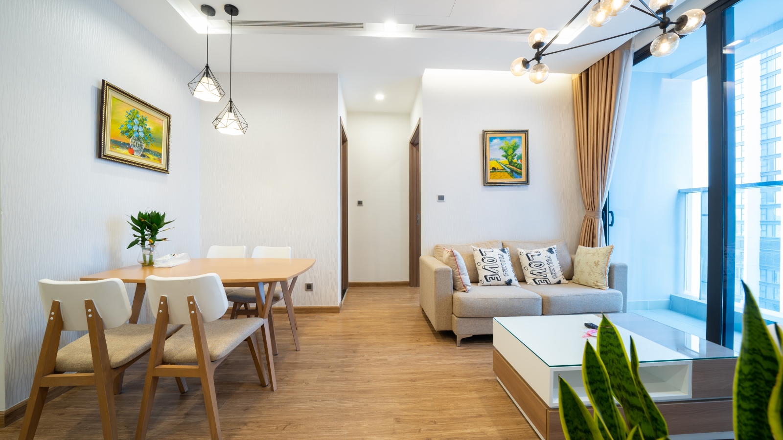 Các căn hộ dịch vụ cho thuê full tiện ích đang chiếm ưu thế so với loại hình căn hộ hay nhà trọ thông thường