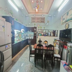 Chủ bán gấp- tặng lại full nội thất- mời anh chị đại gia hốt lẹ 11ty7