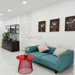 Bán nhà MT: 184/1B Lý Chính Thắng, phường 9, Quận 3