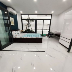 Bán nhà MT: 184/1B Lý Chính Thắng, phường 9, Quận 3