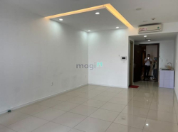 Bán rẻ OT 40.5m2 RiverGate Quận 4 nội thất cơ bản giá 2.345 tỷ bao hết