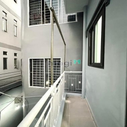 Chỉ 4 tỷ65 - 40M2 - 2PN - Nhà Mới Đẹp, Hẻm Xe Máy, Gần MT XVNT P.26 BT