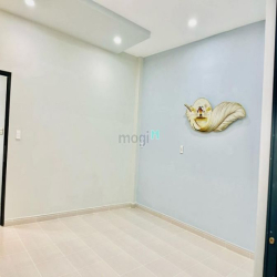 Chỉ 4 tỷ65 - 40M2 - 2PN - Nhà Mới Đẹp, Hẻm Xe Máy, Gần MT XVNT P.26 BT