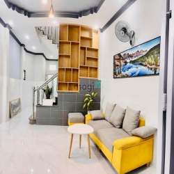 Chỉ 4 tỷ65 - 40M2 - 2PN - Nhà Mới Đẹp, Hẻm Xe Máy, Gần MT XVNT P.26 BT