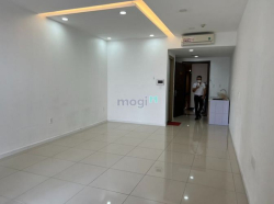 Bán rẻ OT 40.5m2 RiverGate Quận 4 nội thất cơ bản giá 2.345 tỷ bao hết