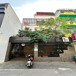 Bán nhà mặt tiền đường Phan Tôn, P, Đa Kao Quận 1. DT: 8x26m giá 58 tỷ
