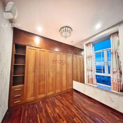 Phòng master 50m2 trên căn PENTHOUSE cc Hoàng anh gold house full nt