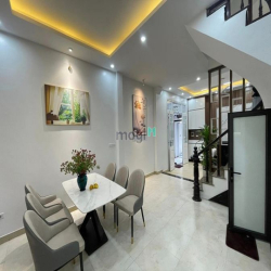 Nhà đẹp ở ngay – Phố Thuỵ Khuê – 51m2x5T dân xây, gần ÔTÔ – Nhỉnh 6 Tỷ