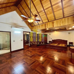 Cho thuê Villa Thảo Điền 500m2 Sân Vườn Hồ Bơi - giá 140 triệu