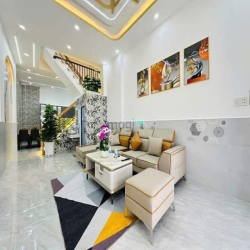 Siêu phẩn Phan Huy Ích - Vị trí đắc địa - 3 Tầng