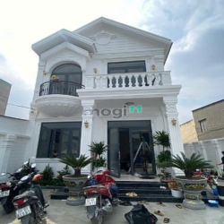 Biệt thự đẹp BTCT 220m² Xuân Thới Thượng Hóc Môn