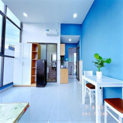 Cho Thuê Penhouse Lầu 7 - Full nội thất - Sịn mịn