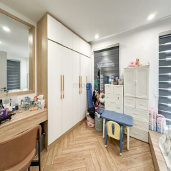 Bán nhanh Góc 2 mặt tiền Phan Văn Trị  66m2, 5 tầng xây mới CHỈ 9,8 tỷ