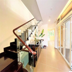 Villa 4 PHÒNG STYLE HIỆN ĐẠI CÓ HỒ BƠI CHUNG Phường Thảo Điền, Quận 2