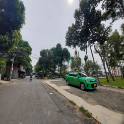 Vị trí VIP, View công viên 5x18M xe ôtô ngủ 24/7 Nguyễn Oanh, 9ty TL